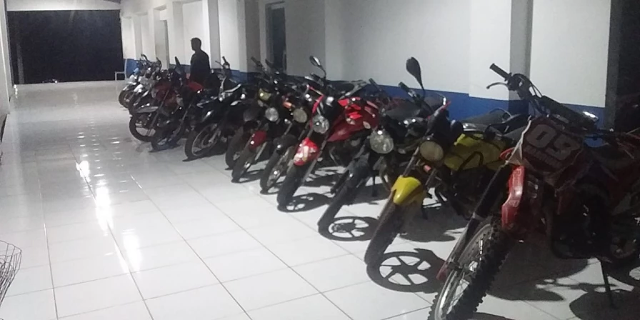 Motocicletas que estavam sendo utilizadas para a prática de diversos crimes e contravenções penais.