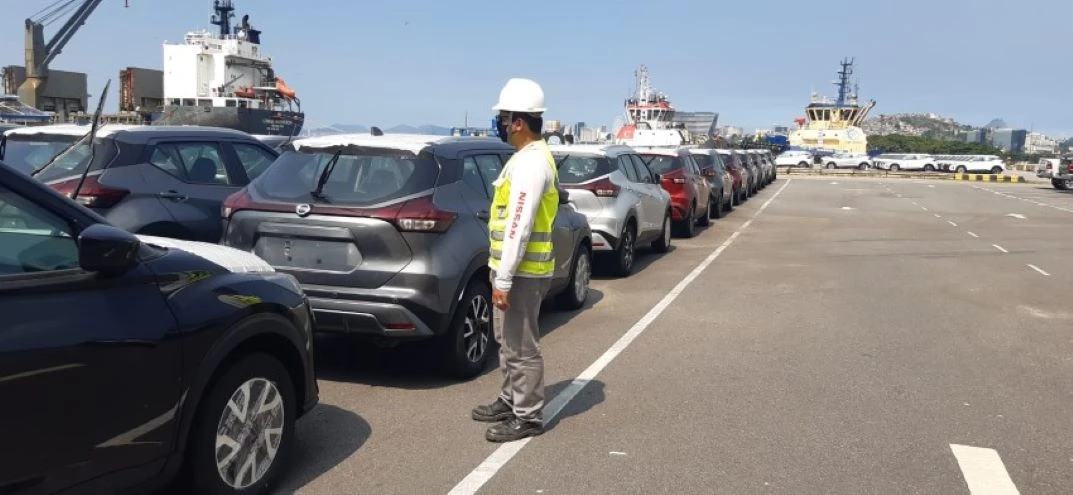 Exportação de Kicks para a Argentina. (Foto: Nissan)