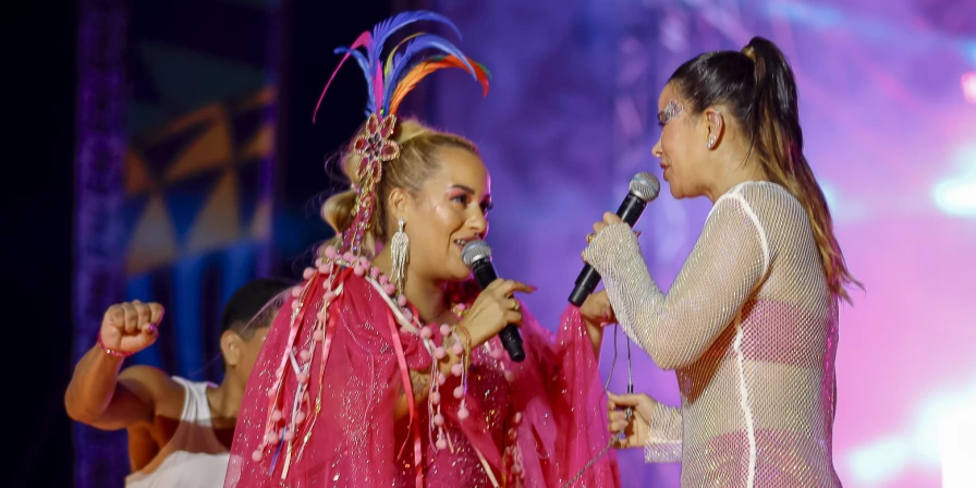 Mix in Brazil e Fabrícia encantam plateia em evento de pré-Carnaval