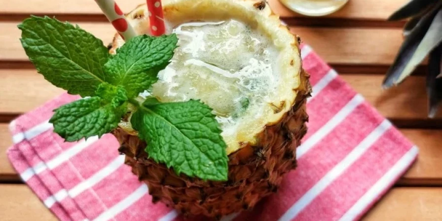 Acrescente gotas de limão para um sabor mais cítrico na sua bebida.