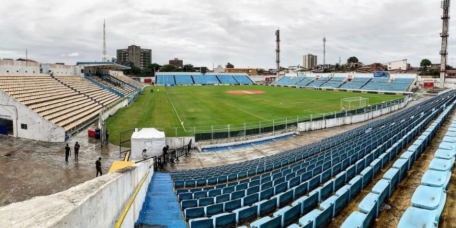 Partida foi disputada no estádio Nhozinho Santos