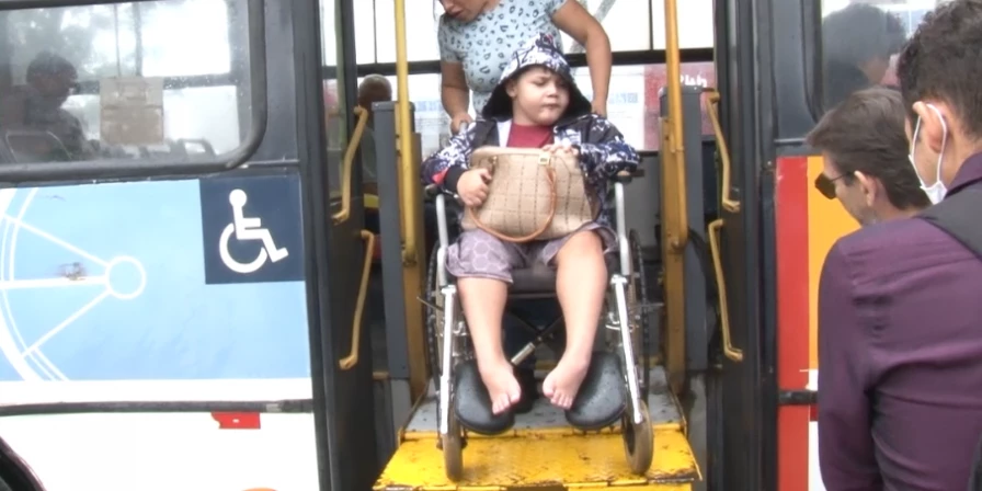 PCD e responsáveis terão transporte público gratuito