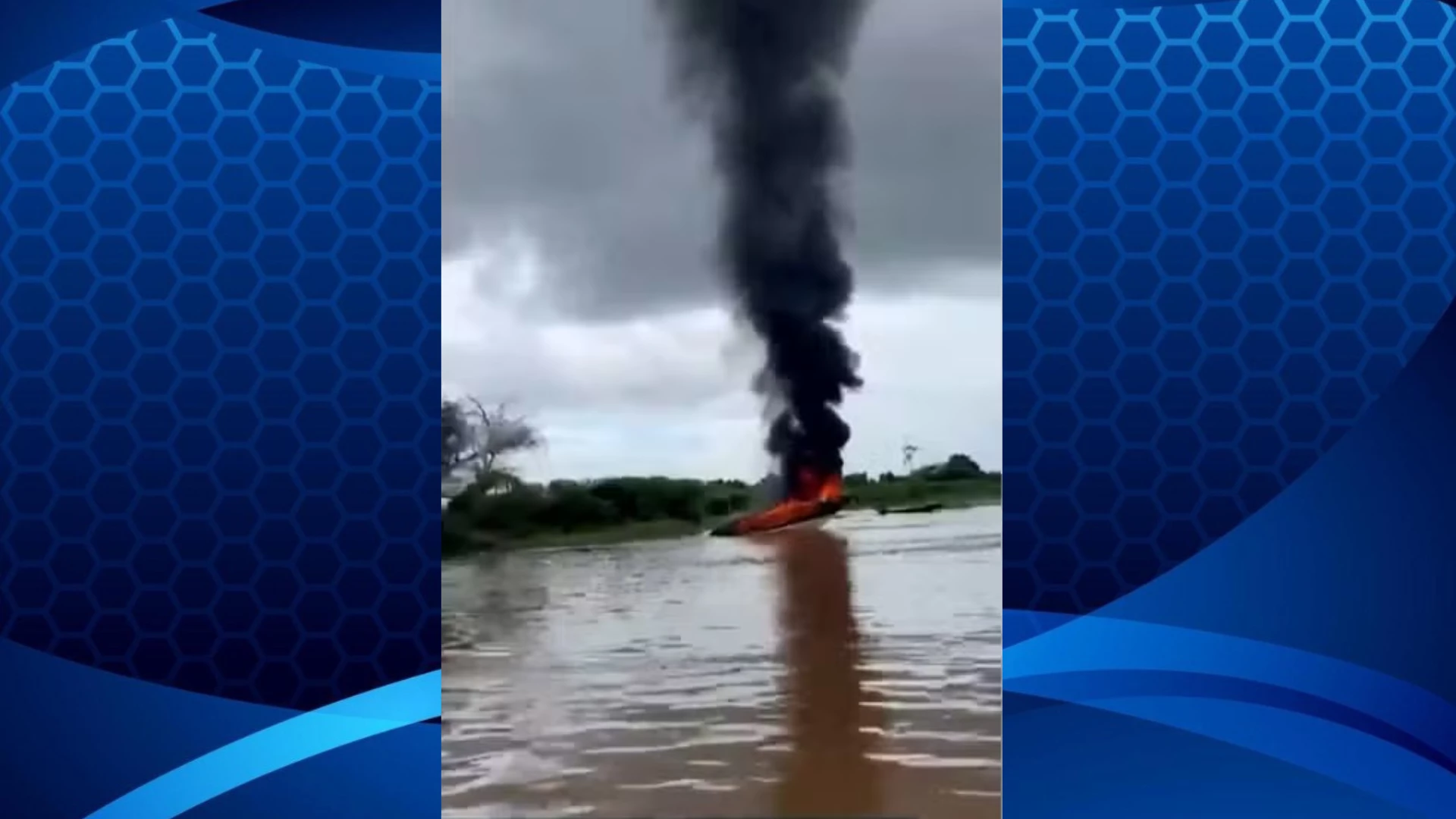 Lancha explodiu no rio Pindaré, três pessoas ficaram gravemente feridas. (Foto: Divulgação)