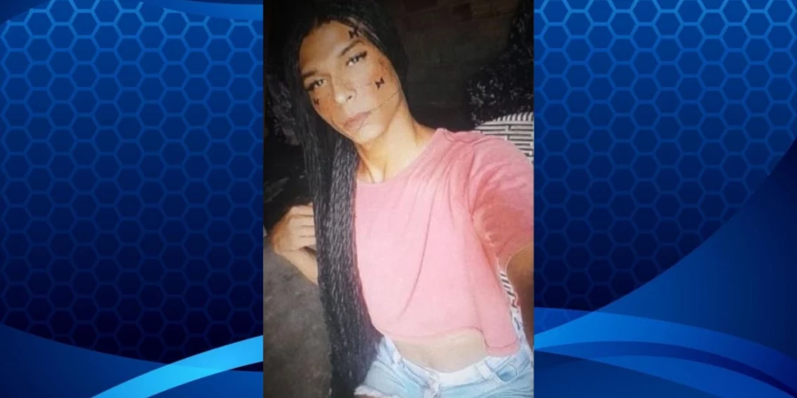 Riana, como era conhecida, foi morta a pedradas.