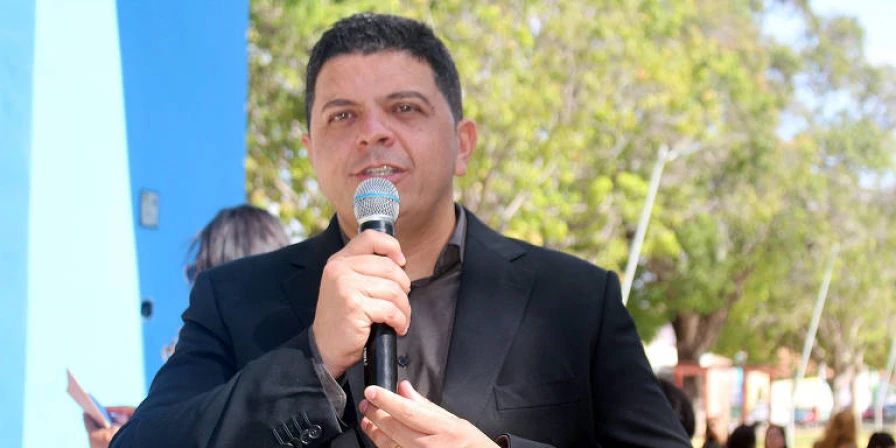 Prefeito de Carolina está proibido de autopromoção