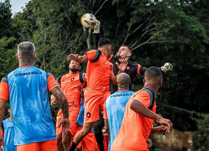 Moto Club deve ter mudanças em sua formação titular ( Foto - Ariel Lemos / Moto Club)