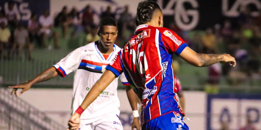 Lance da partida entre Itabaiana e Maranhão Atlético, pela sexta rodada da Copa do Nordeste.