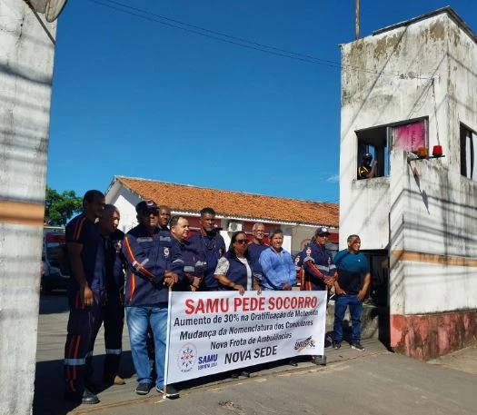 Funcionários do Samu fazem protesto na sede, no Filipinho. (Foto: Divulgação)
