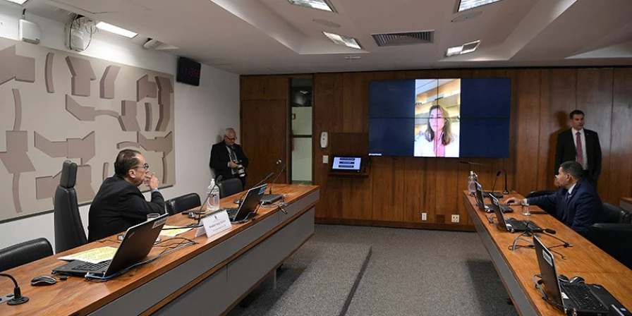 Soraya Thronicke apresentou por videoconferência relatório favorável