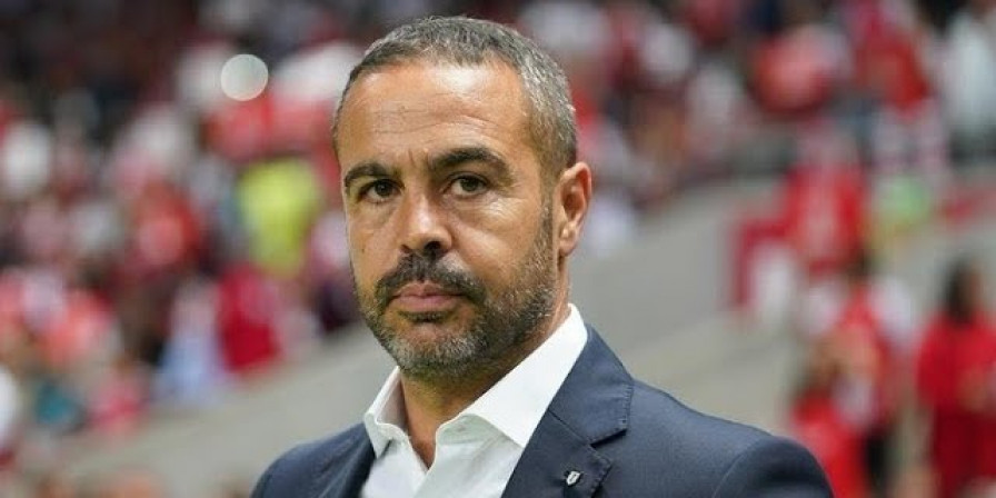 Vasco busca novo treinador