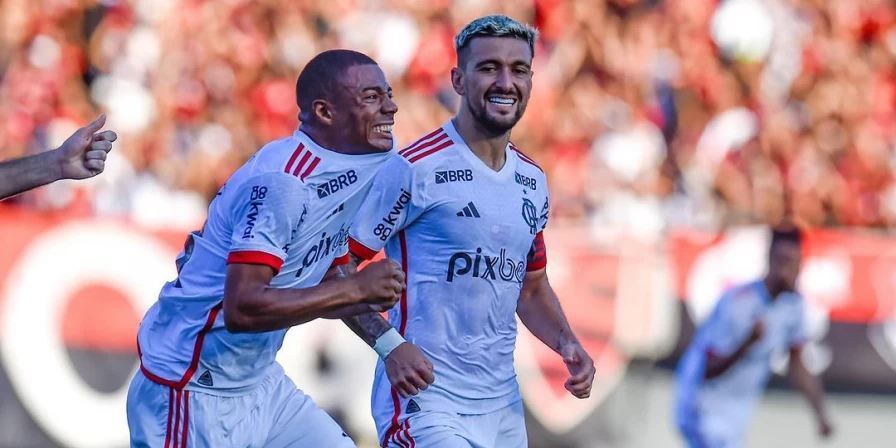 Partida contra o Atlético de Goiás foi marcada por expulsões para o time mandante e "bronca" do rubro-negro goiano