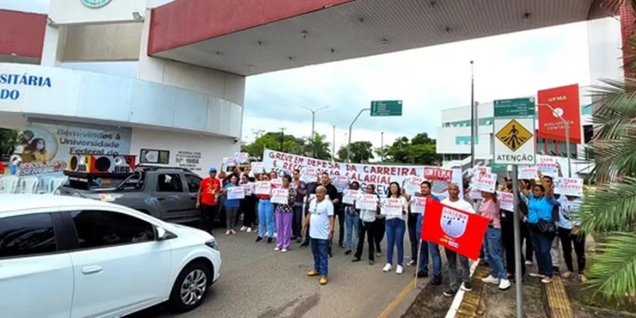Docentes da UFMA decretam greve por tempo indeterminado