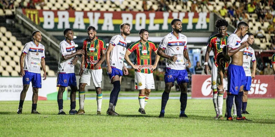 Primeiro jogo da decisão termina em empate.