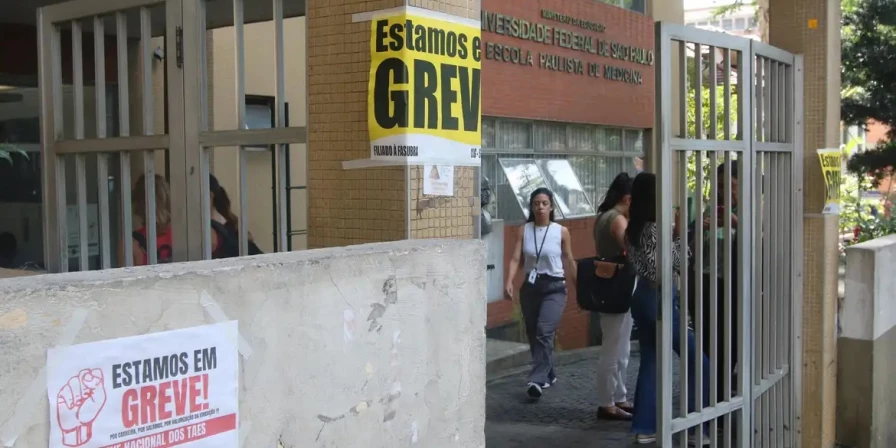 Servidores federais de educação estão em greve em boa parte do país.