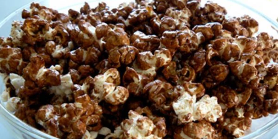 Pipoca de chocolate.