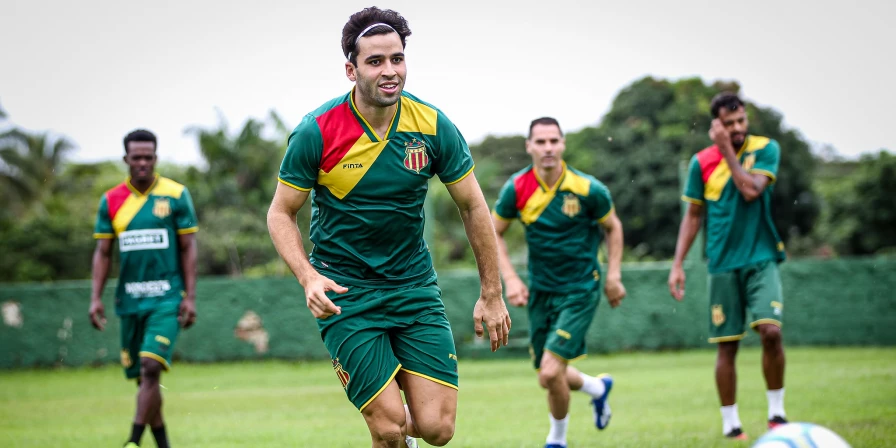 Bruno vai ser o centroavante do Sampaio neste confronto