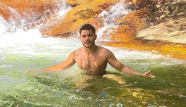 Rodrigo Louzeiros foi atingido por um tiro e morreu durante o assalto a ônibus. (Foto: Reprodução / Redes Sociais)