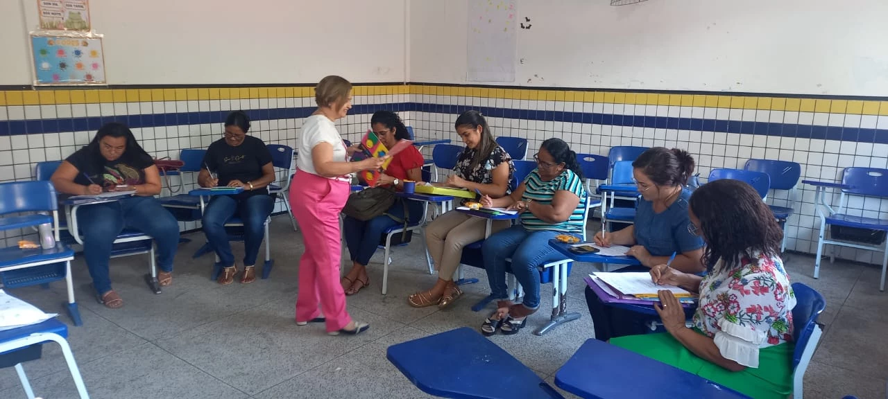 Projeto 'Ler é Viver' também beneficie professores de comunidades da zona rural