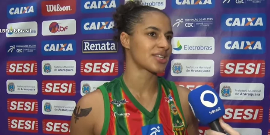 Cacá falou após receber o prêmio de MVP do jogo