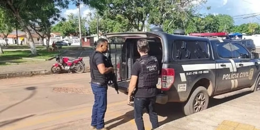 De acordo com a 5ª Delegacia Regional de Pinheiro, para não ser localizado pela polícia, o homem estava em posse de documentos falsos.