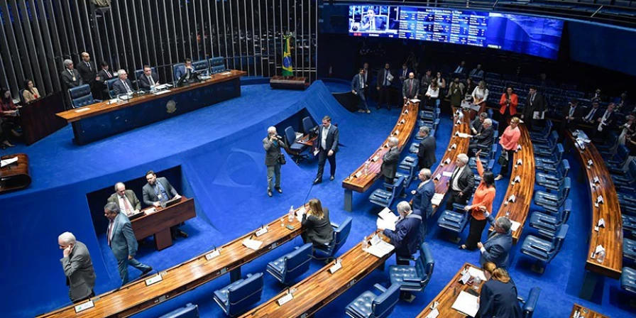A proposta que perdoa multas de partidos políticos que não cumpriram as cotas de gênero e raça nas eleições anteriores segue sem relator