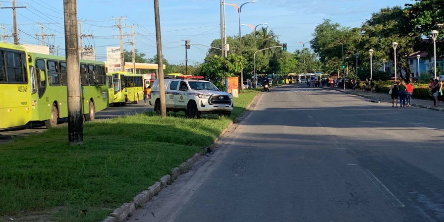 Filas de veículos se formaram entre o Terminal da Praia Grande e o acesso à região do Itaqui-Bacanga.