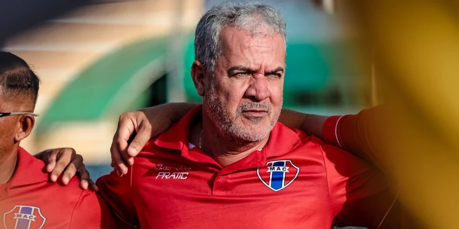 Vinícius Saldanha deixou o cargo de treinador do Maranhão Atlético.