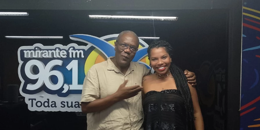 Pâmela Maranhão no Plugado na Mirante FM