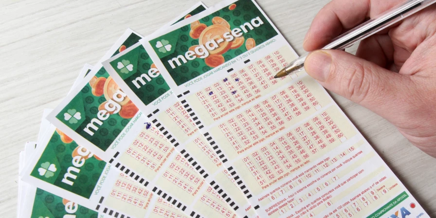 O jogo simples, com seis números marcados, custa R$ 5.