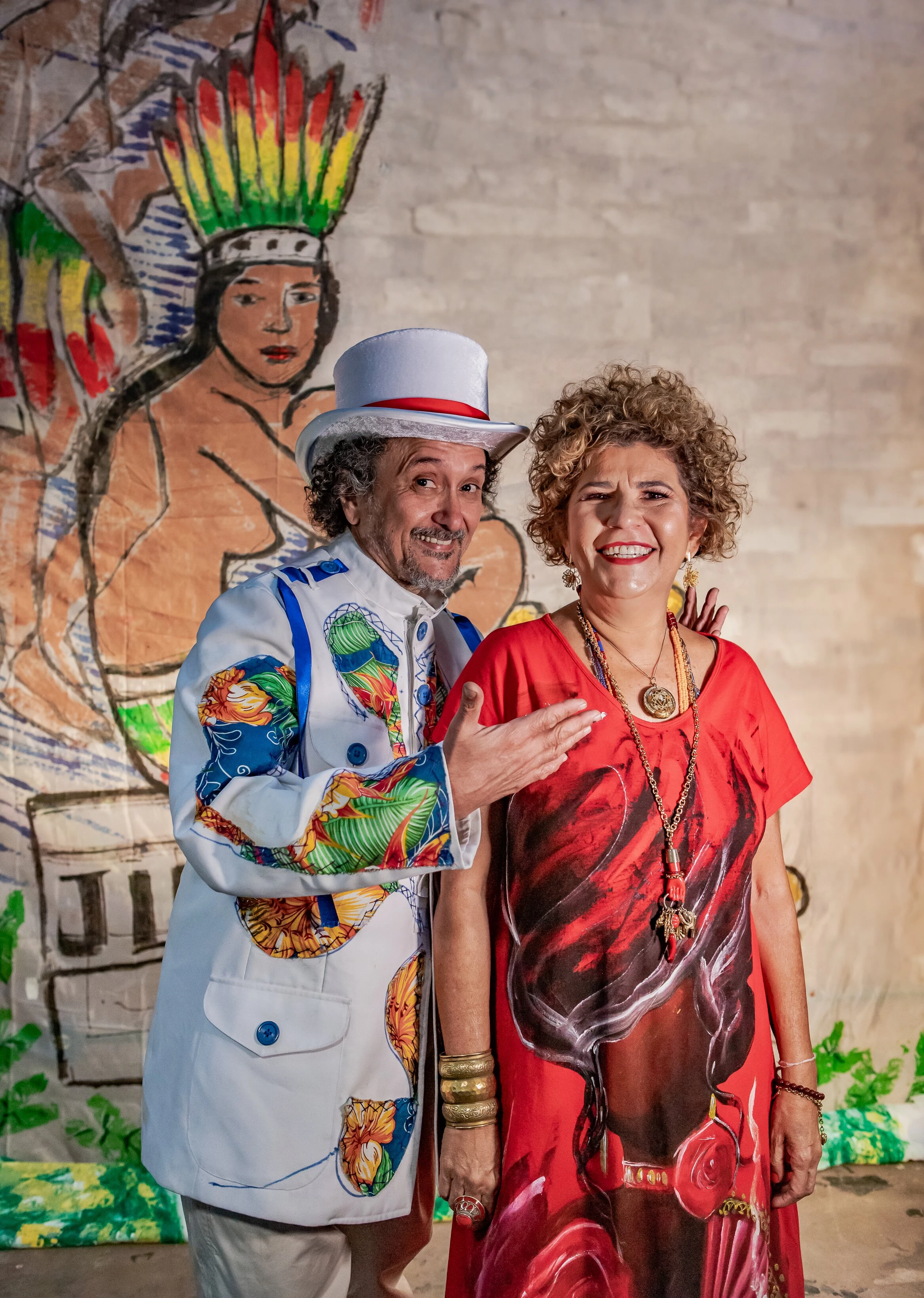 Fernando Mendonça e Rita Benneditto falando da exposição do Muhcab, no RJ. Foto; Karen Eppinghaus