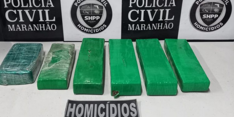 Tabletes de droga apreendidos durante a operação. (Foto: Divulgação / PC-MA)