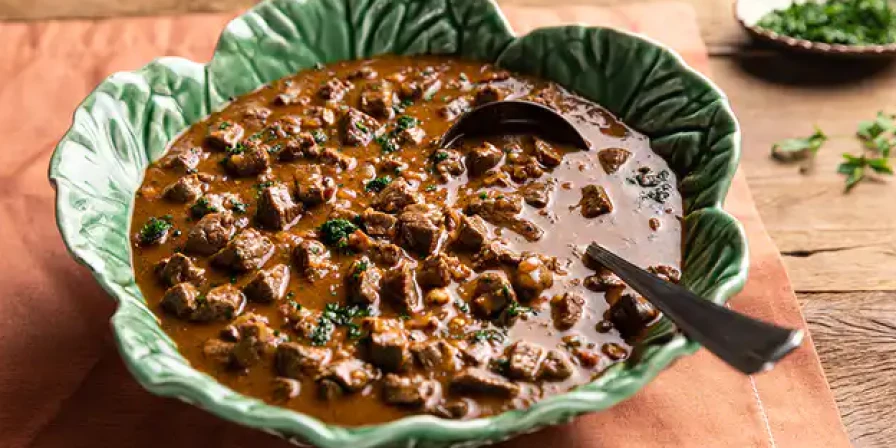 Picadinho de carne.