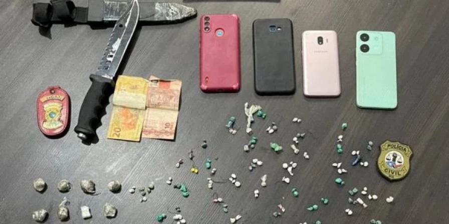 Material apreendido pela polícia.