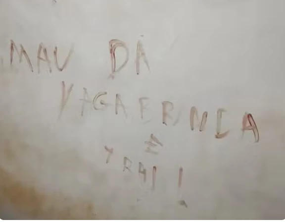 Suspeito usou sangue da vítima para escrever recado na parede. Foto: Reprodução/TV Mirante