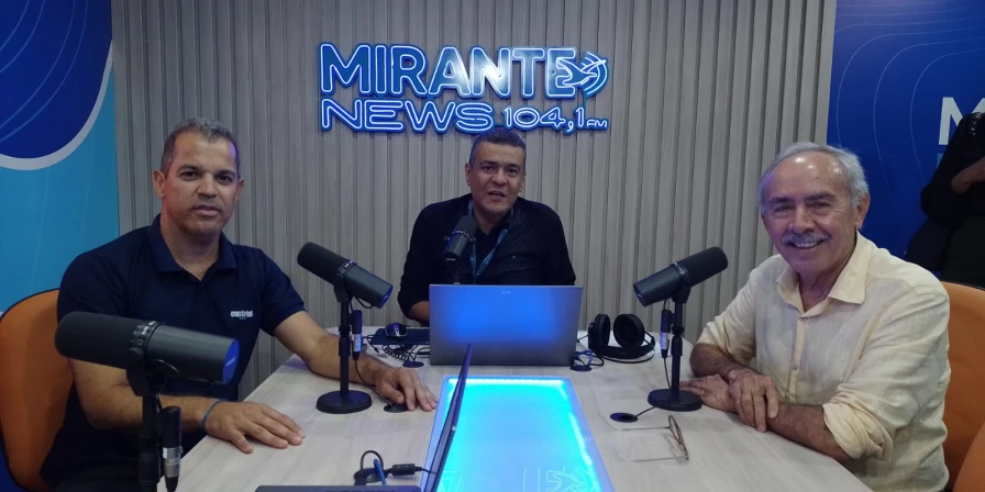 o diretor de Relações Institucionais da Equatorial Maranhão, José Jorge; e o Executivo de Comunicação, Hubert Oliveira, visitaram o estúdio da Mirante News FM .