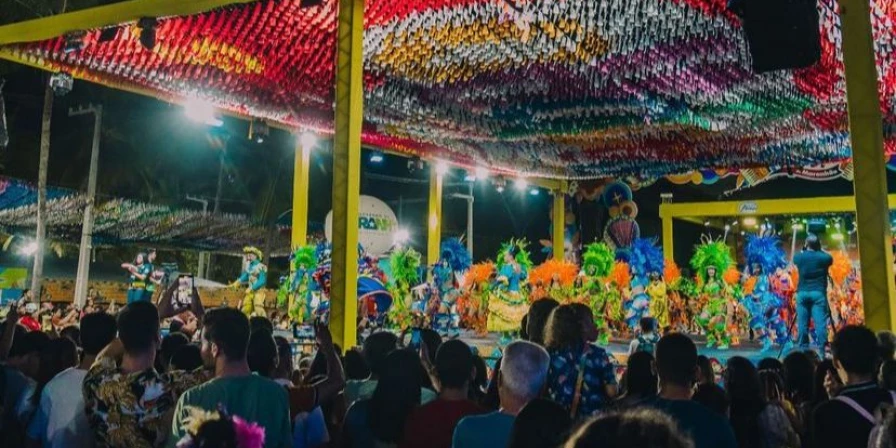 Com uma megaestrutura, o Arraial do Ipem, situado, na Avenida dos Sambaquis, no bairro Calhau, é um dos destinos mais procurados durante a temporada junina.