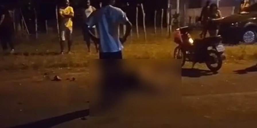 Acidente aconteceu na noite desse sábado (20).