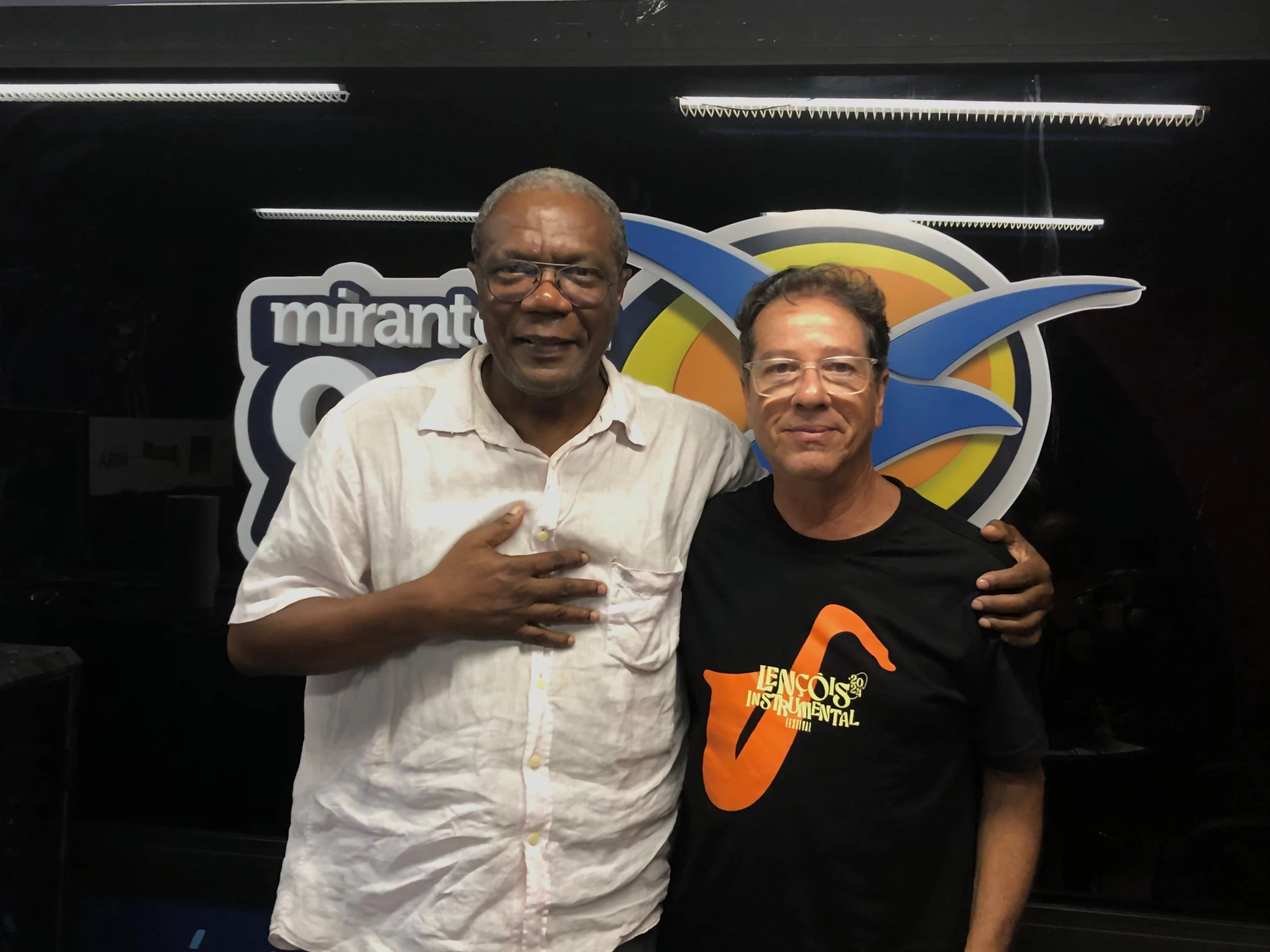 Tutuca Viana falando dos 15 anos do Lençóis Jazz e Blues Festival, no Plugado, na Mirante FM