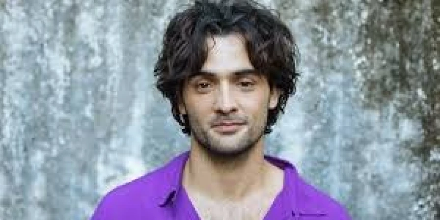 Arthur (Túlio Starling)