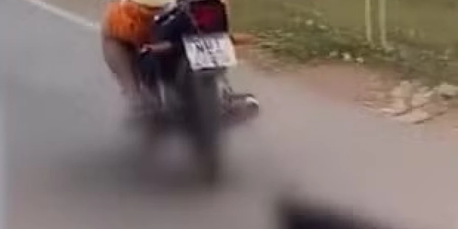 A polícia afirmou que o homem continua preso na Delegacia de Polícia Civil de Lago da Pedra, onde permanece à disposição da Justiça.