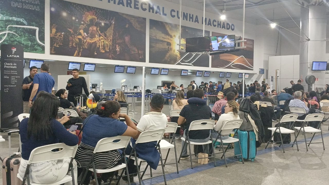Voo é cancelado após problemas mecânicos em São Luís. (Foto: Juvêncio Martins/TV Mirante)