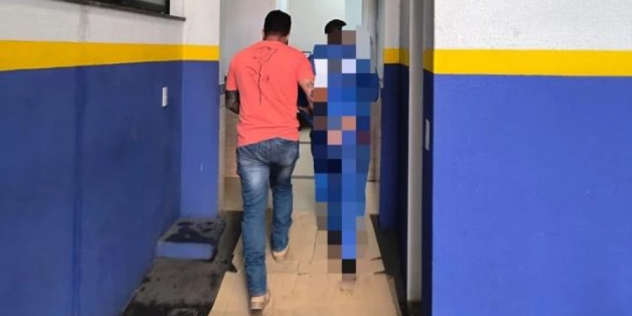 Acusado de estuprar adolescente foi preso em Goiás.