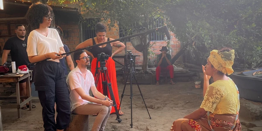 A ideia para o documentário surgiu em 2019, quando o grupo realizou uma exposição fotográfica sobre festividades da umbanda.