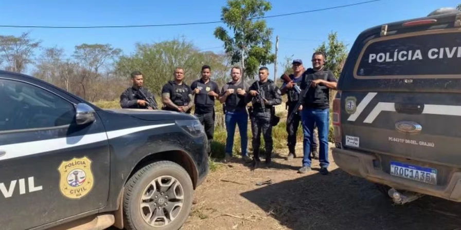 O suspeito foi preso na cidade de Grajaú, em uma operação integrada entre as polícias Civil e Militar do Maranhão, com apoio da Guarda Municipal, em cumprimento de um mandado de prisão temporária.