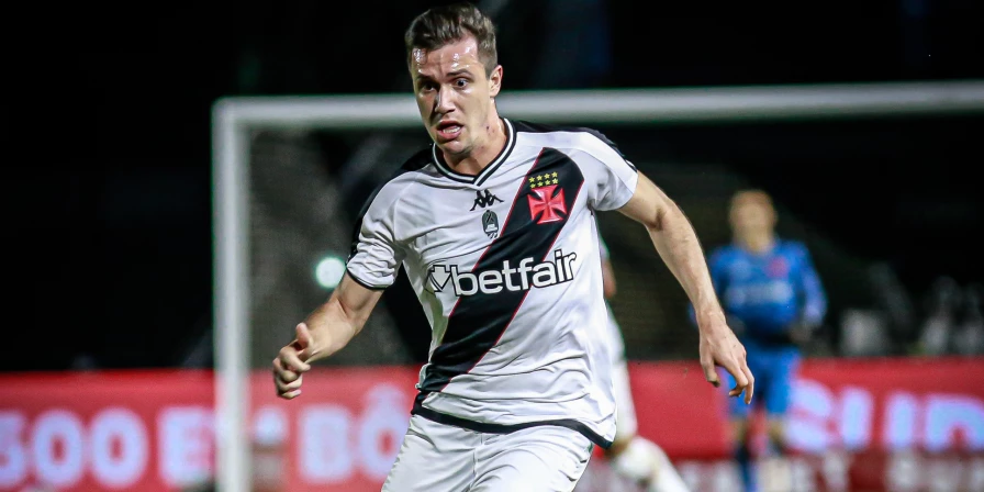 Lucas Piton, lateral-esquerdo do Vasco.