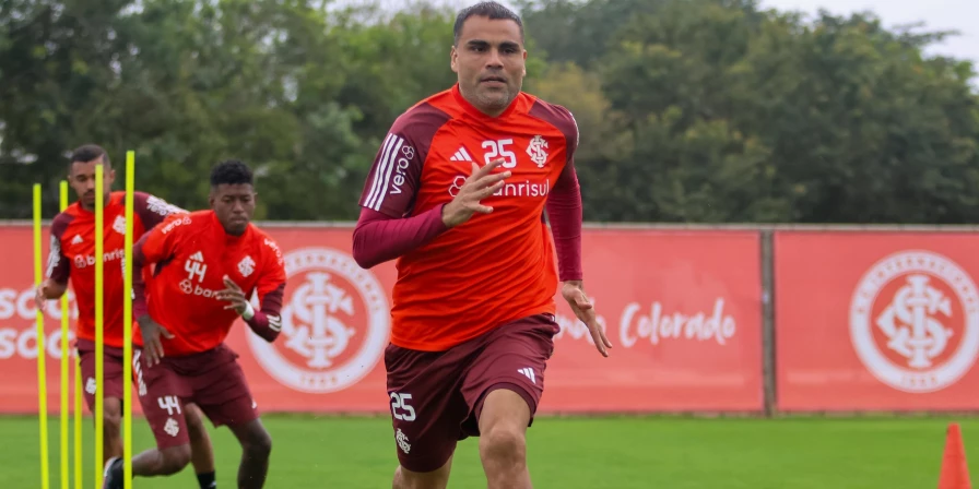 Gabriel Mercado, zagueiro do Internacional.