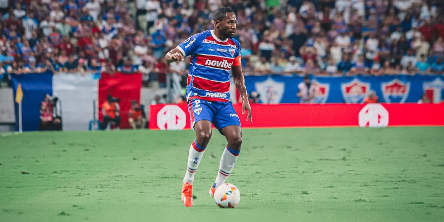 Tinga, zagueiro e capitão do Fortaleza.
