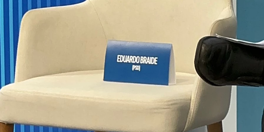 Eduardo Braide não esteve no debate do Imirante.