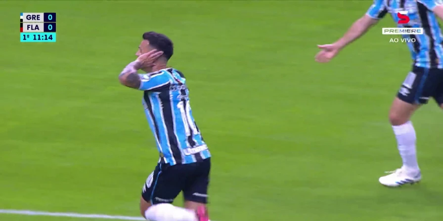Cristaldo marcou o primeiro gol do jogo