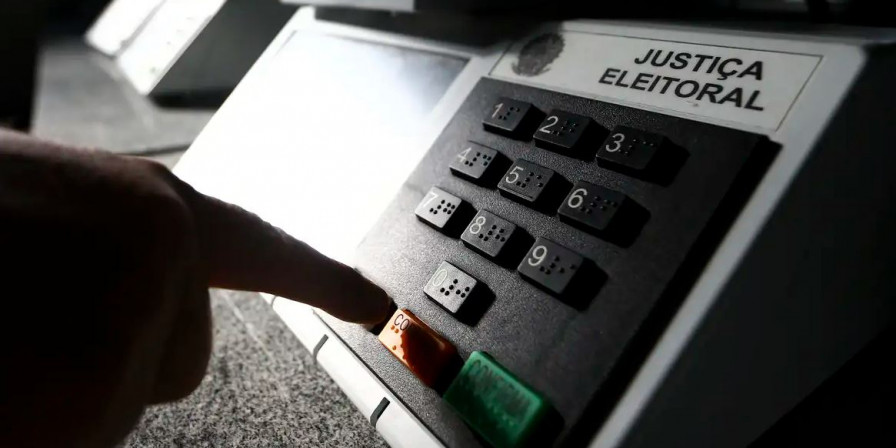 Onze Governadores Deixam Cargos